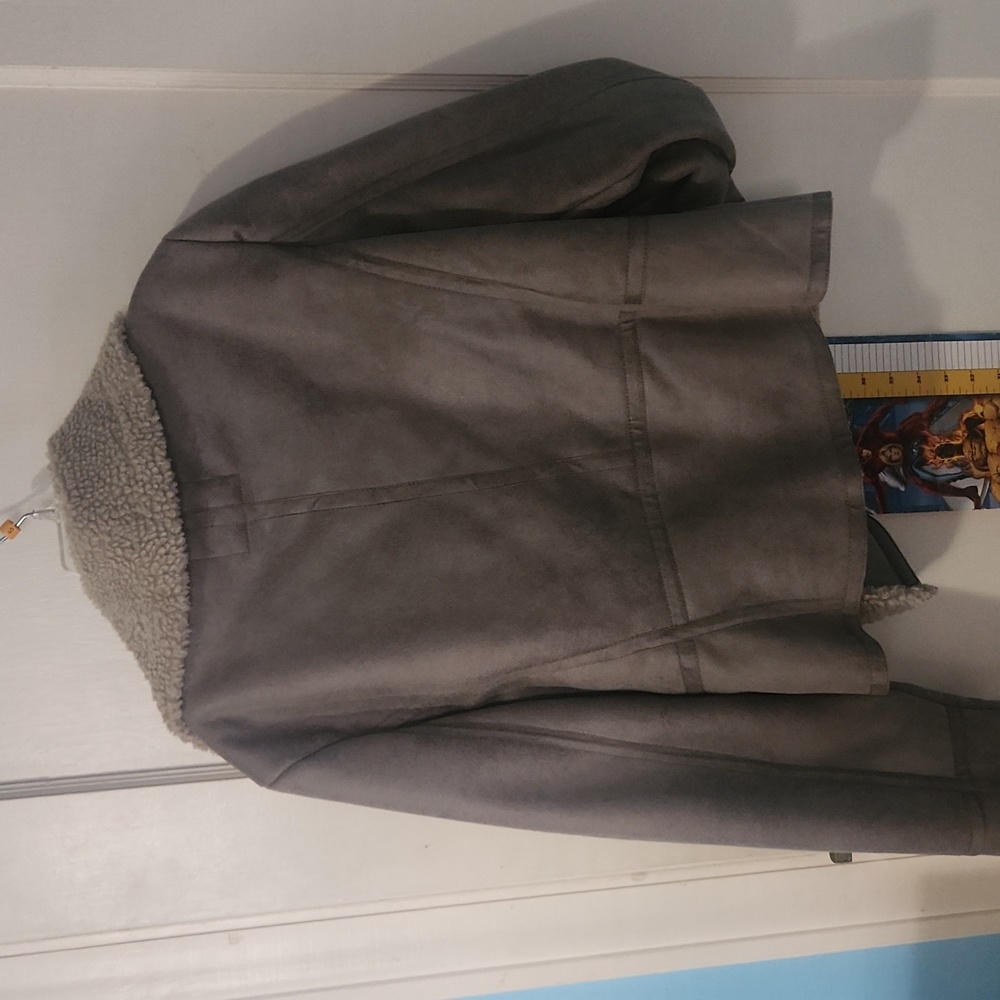 Fall Jacket Limited - image 6